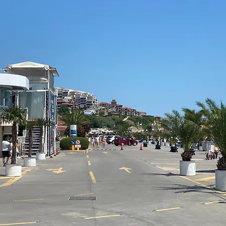 Horizon 10 'в' Apartment *